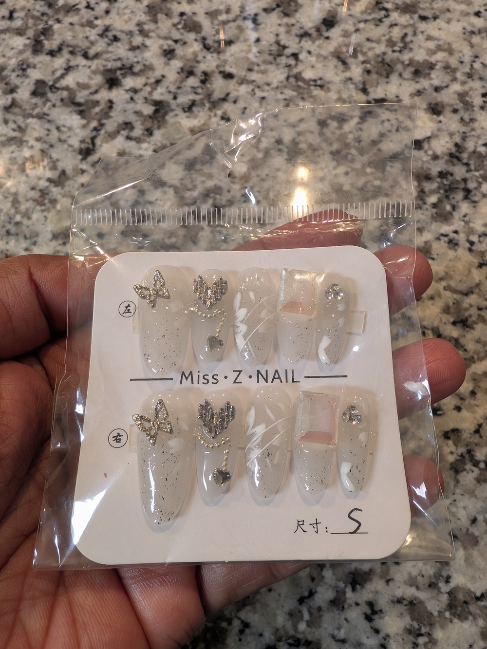 Source Unknown White Glitter Press-On Nails with Rhinestone & Butterfly Accents